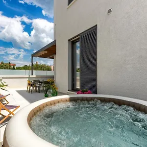  Apartament Lunula