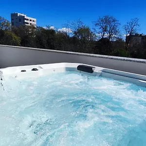  Apartament Miema With Jacuzzi